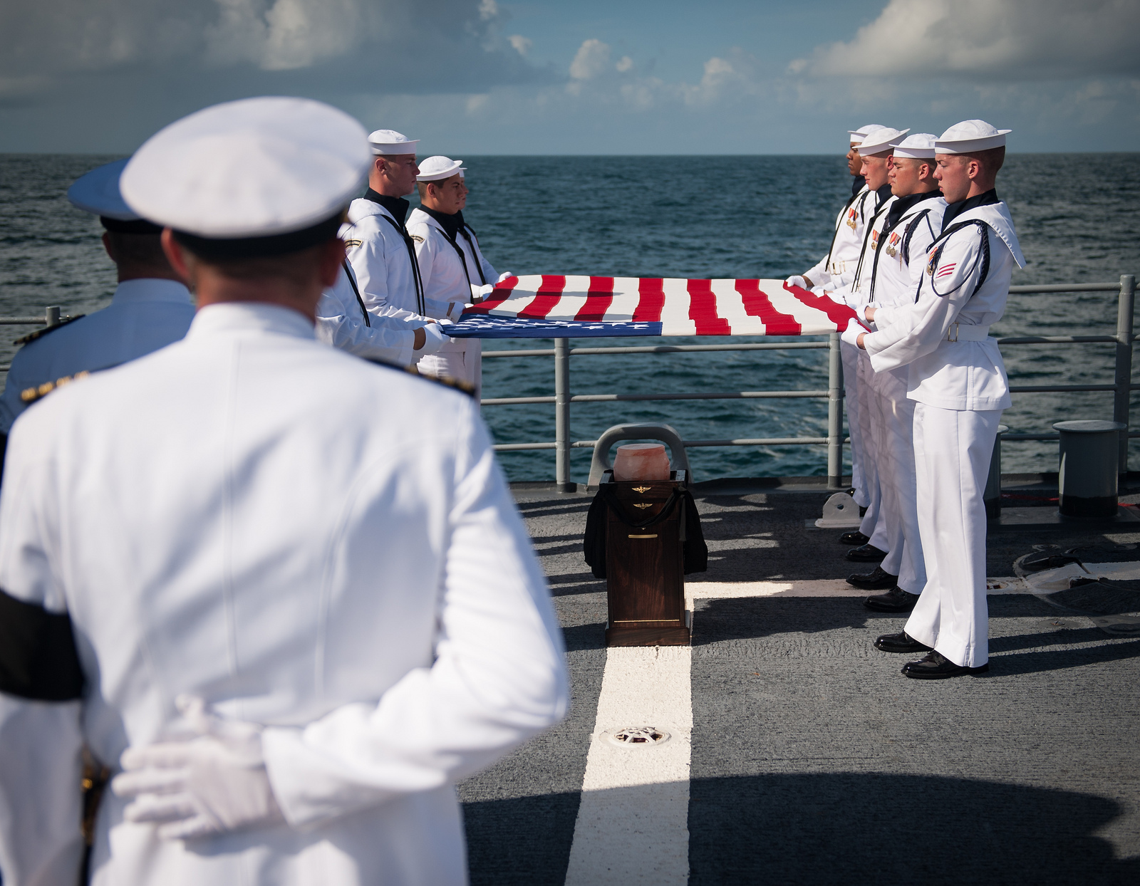 Farewell, Neil Armstrong: 1st Moonwalker Buried at Sea